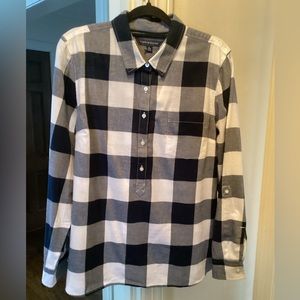 Tommy Hilfiger Pull Over Top (XL)